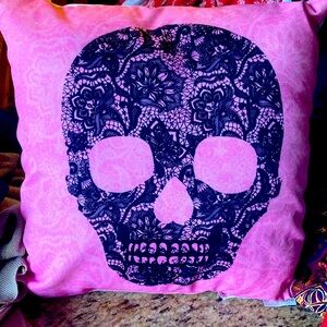 NWOT 2x pink skull pillows
